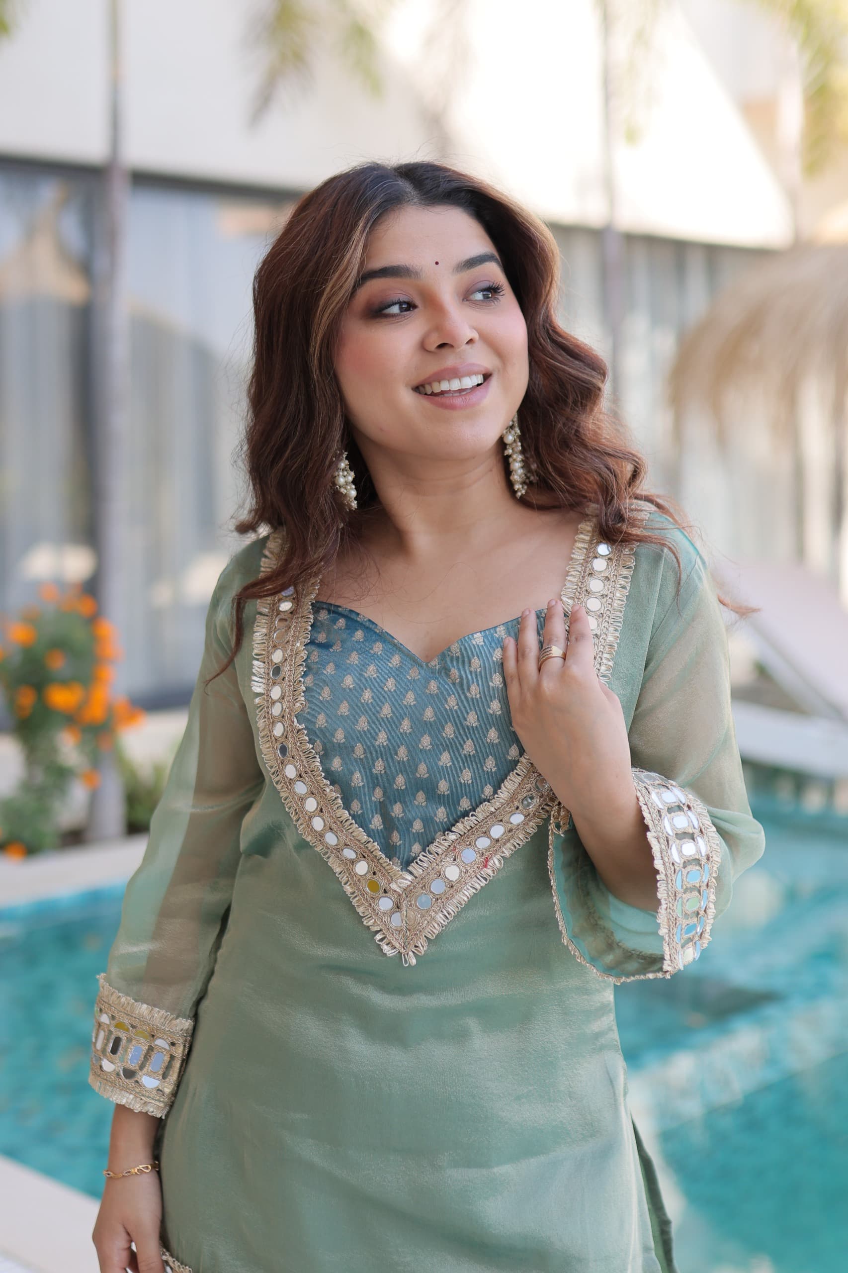 Noorvana Ready-Made Top-Pant with Batwa Set